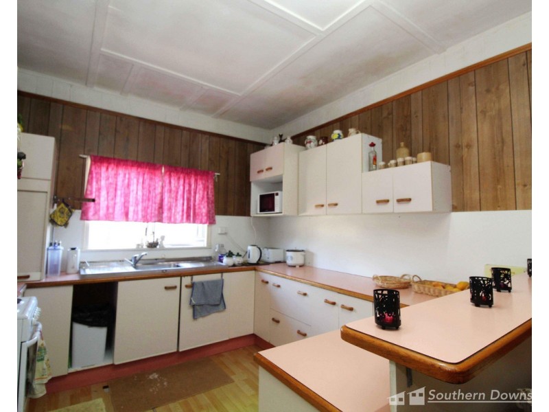 165 Wood Street, Warwick QLD 4370