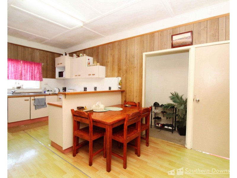 165 Wood Street, Warwick QLD 4370