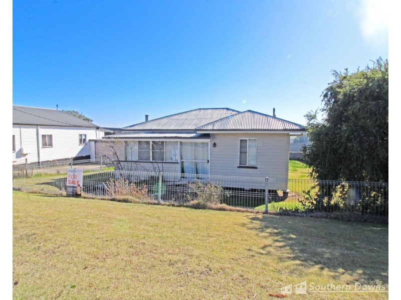 165 Wood Street, Warwick QLD 4370