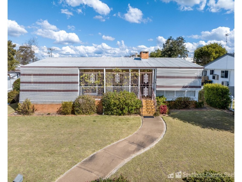 58 Pratten Street, Warwick QLD 4370