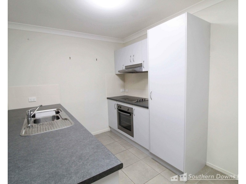 1/38 Capital Drive, Rosenthal Heights QLD 4370