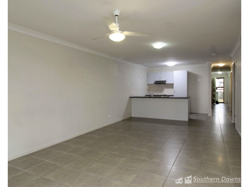 1/38 Capital Drive, Rosenthal Heights QLD 4370