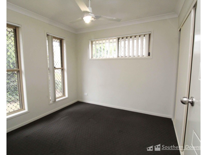 1/38 Capital Drive, Rosenthal Heights QLD 4370
