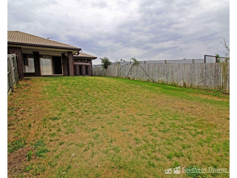 1/38 Capital Drive, Rosenthal Heights QLD 4370