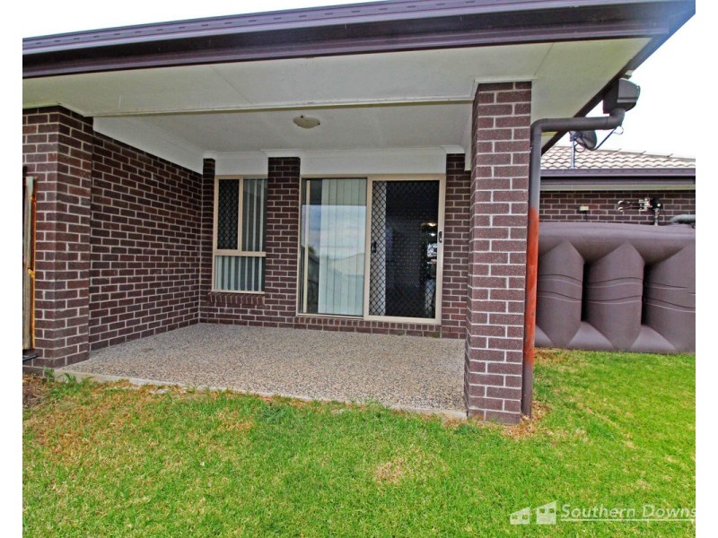 1/38 Capital Drive, Rosenthal Heights QLD 4370