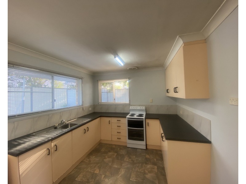 2/7 Wattle Avenue, Warwick QLD 4370