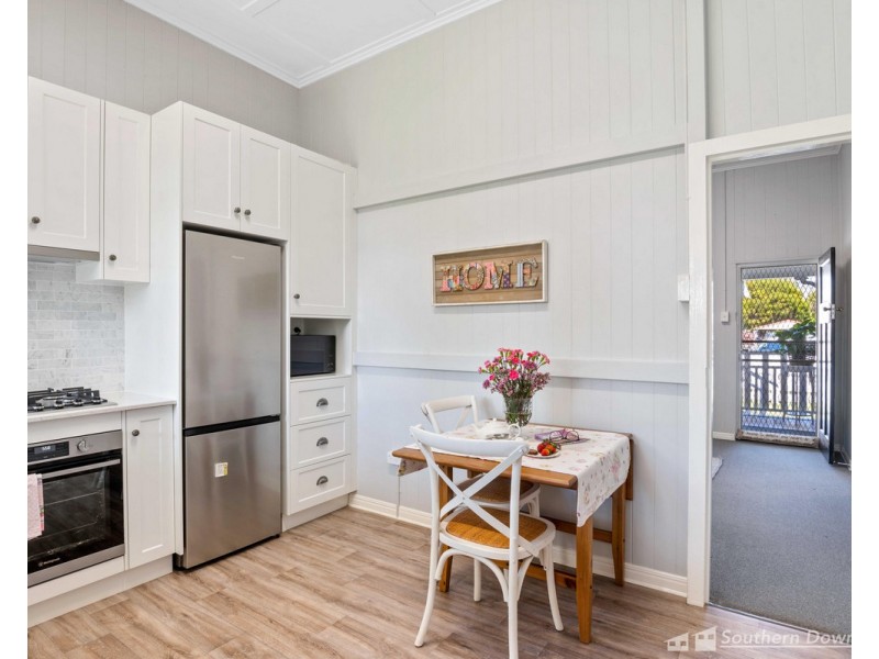 32 Warwick Street, Allora QLD 4362