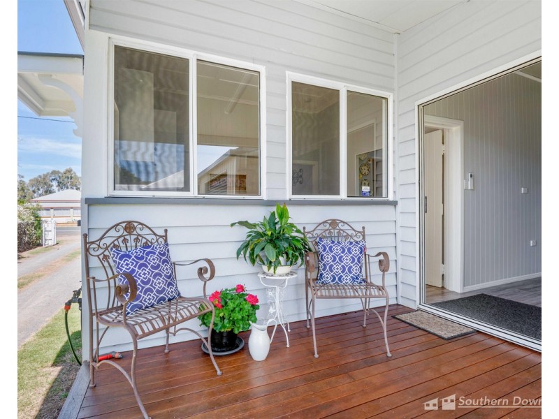 32 Warwick Street, Allora QLD 4362