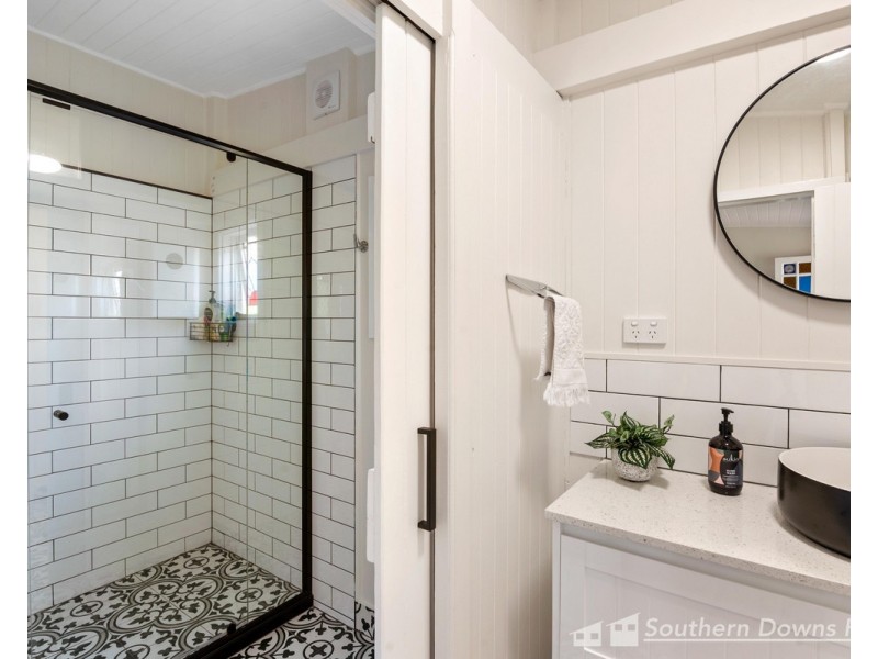 4 Mill Street, Warwick QLD 4370