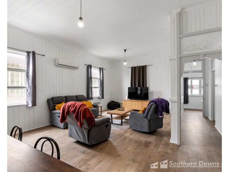 39 Wood Street, Warwick QLD 4370