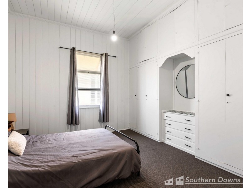 39 Wood Street, Warwick QLD 4370