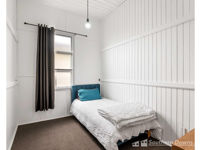 39 Wood Street, Warwick QLD 4370