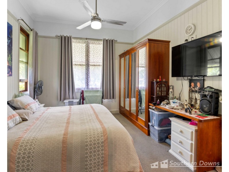 72 Guy Street, Warwick QLD 4370