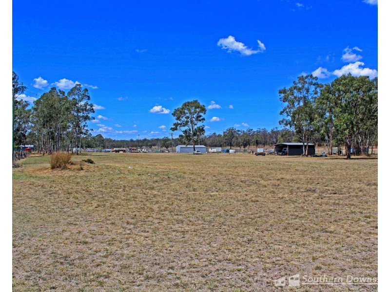 1 Ahern Lane, Pratten QLD 4370
