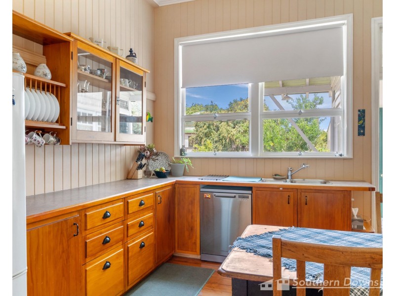 32 Pratten Street, Warwick QLD 4370