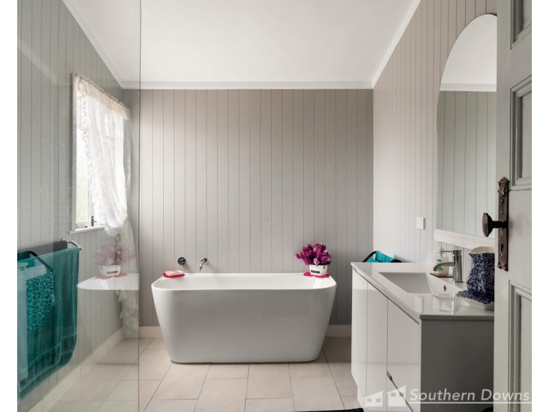 32 Pratten Street, Warwick QLD 4370