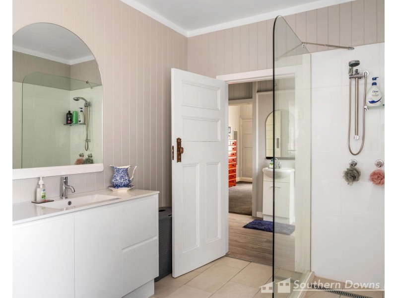 32 Pratten Street, Warwick QLD 4370