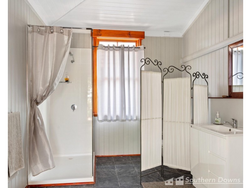 32 Pratten Street, Warwick QLD 4370