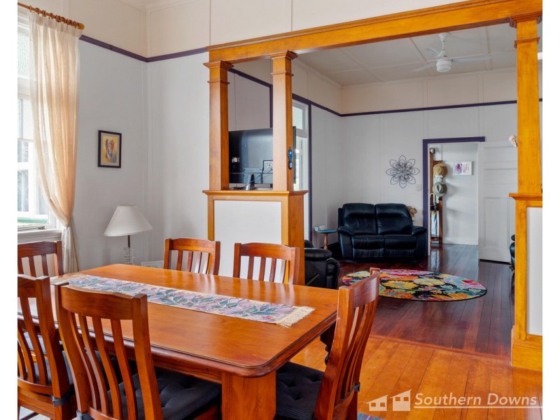 32 Pratten Street, Warwick QLD 4370