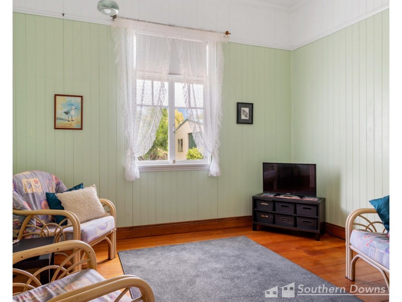 32 Pratten Street, Warwick QLD 4370