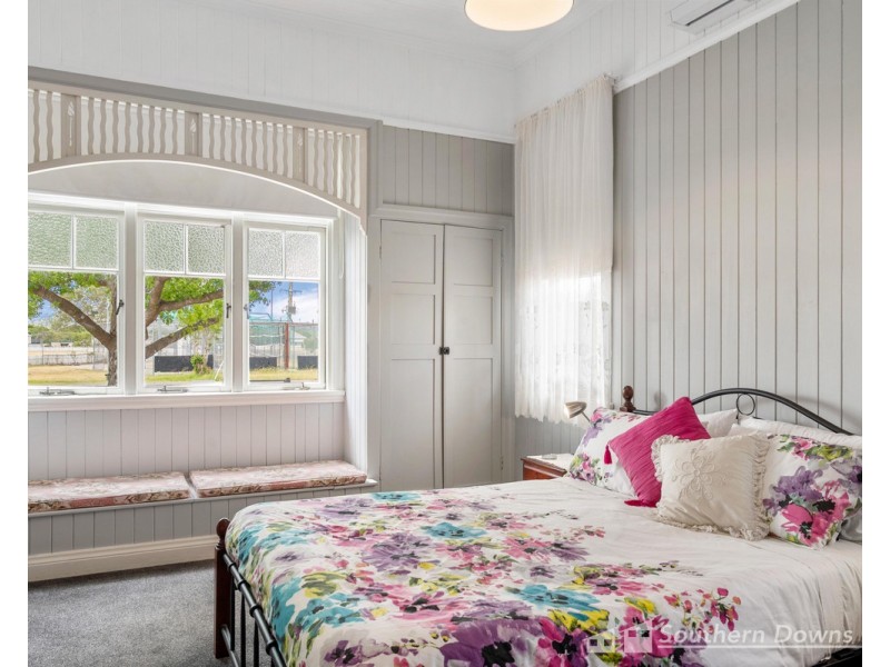 32 Pratten Street, Warwick QLD 4370