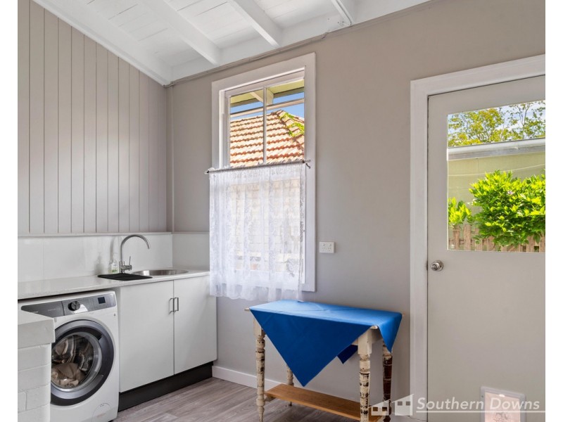 32 Pratten Street, Warwick QLD 4370