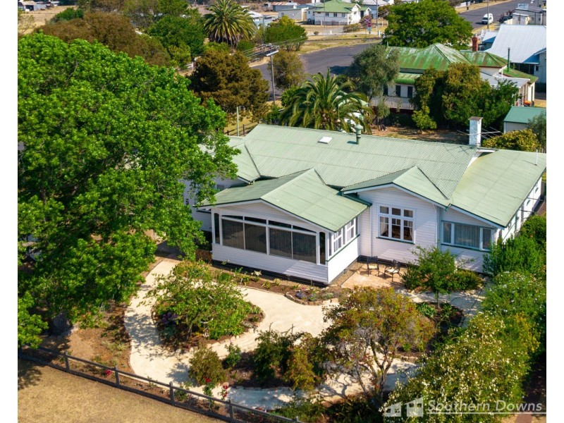 32 Pratten Street, Warwick QLD 4370