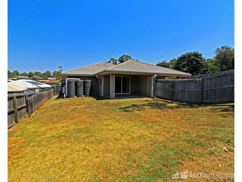 2/27 Horsman Road, Warwick QLD 4370