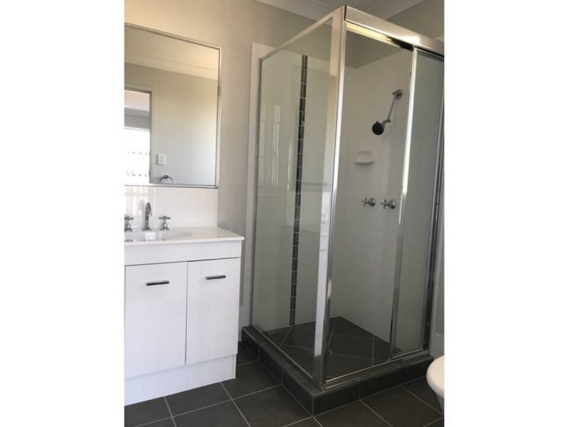 94 Maynes Street, Rosenthal Heights QLD 4370