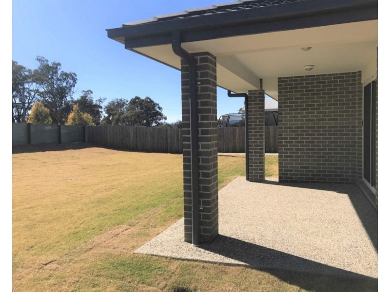 94 Maynes Street, Rosenthal Heights QLD 4370