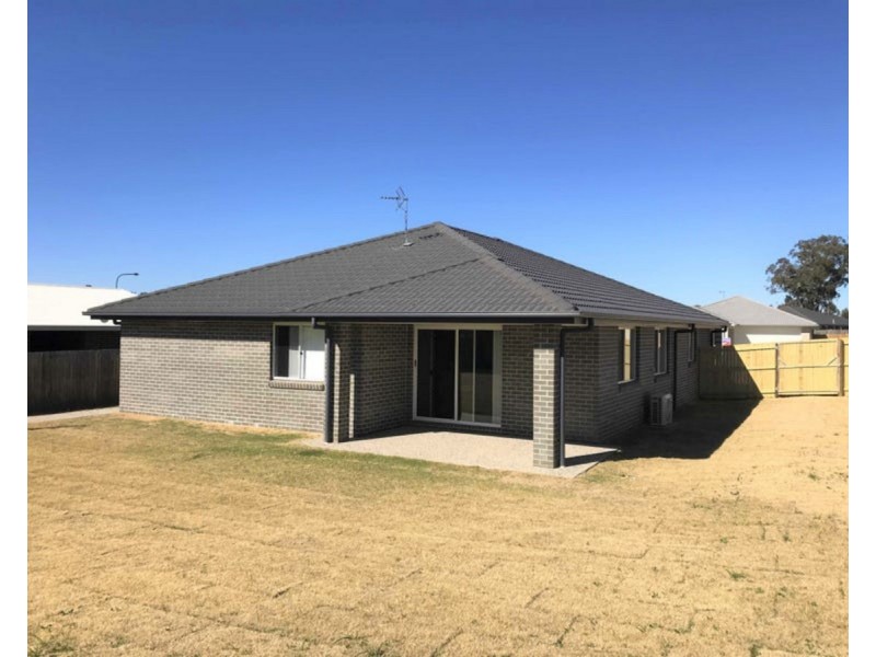 94 Maynes Street, Rosenthal Heights QLD 4370