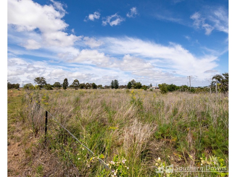 2, 2 & 4 Azalea Street, Emu Vale QLD 4371