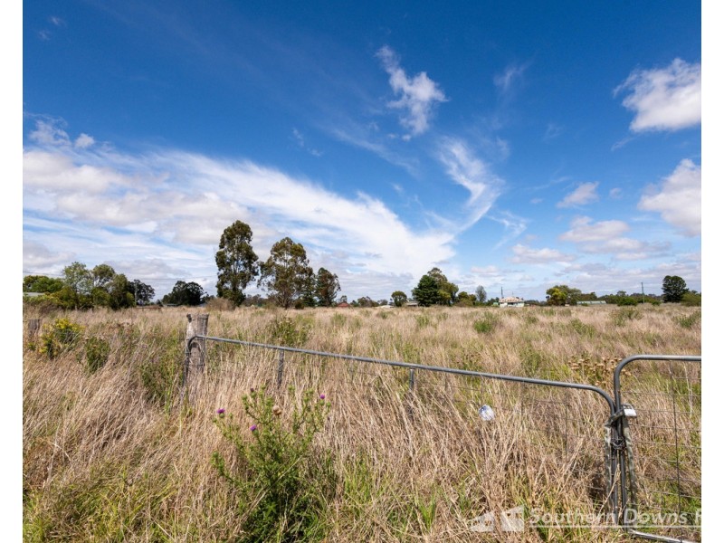 2, 2 & 4 Azalea Street, Emu Vale QLD 4371