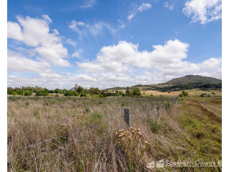 2, 2 & 4 Azalea Street, Emu Vale QLD 4371