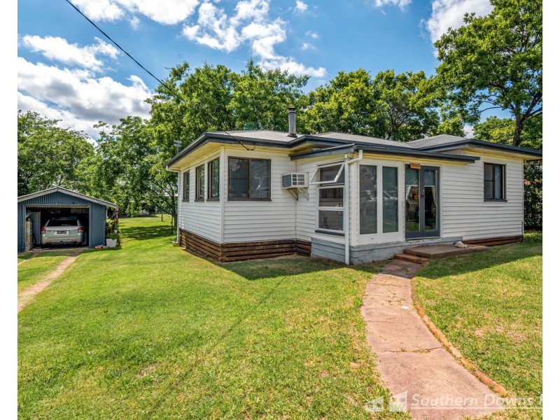 14 Gore Street, Warwick QLD 4370