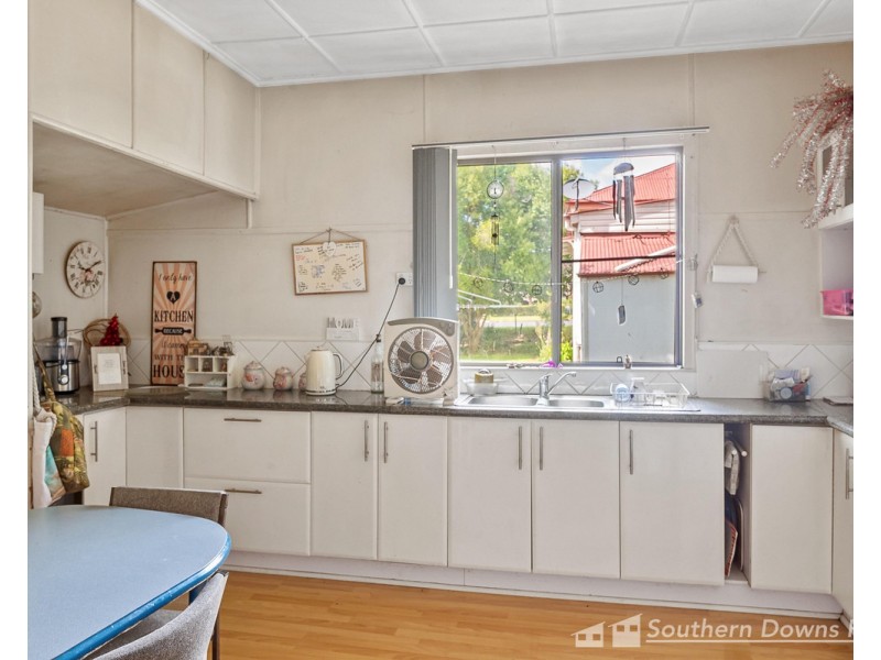 14 Gore Street, Warwick QLD 4370