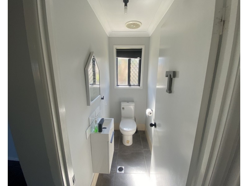 8 Hughes Place, Warwick QLD 4370