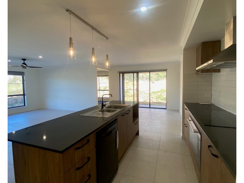6 Natasha Drive, Warwick QLD 4370