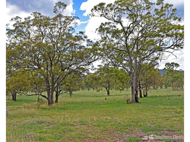 21614 New England Highway, Dalveen QLD 4374