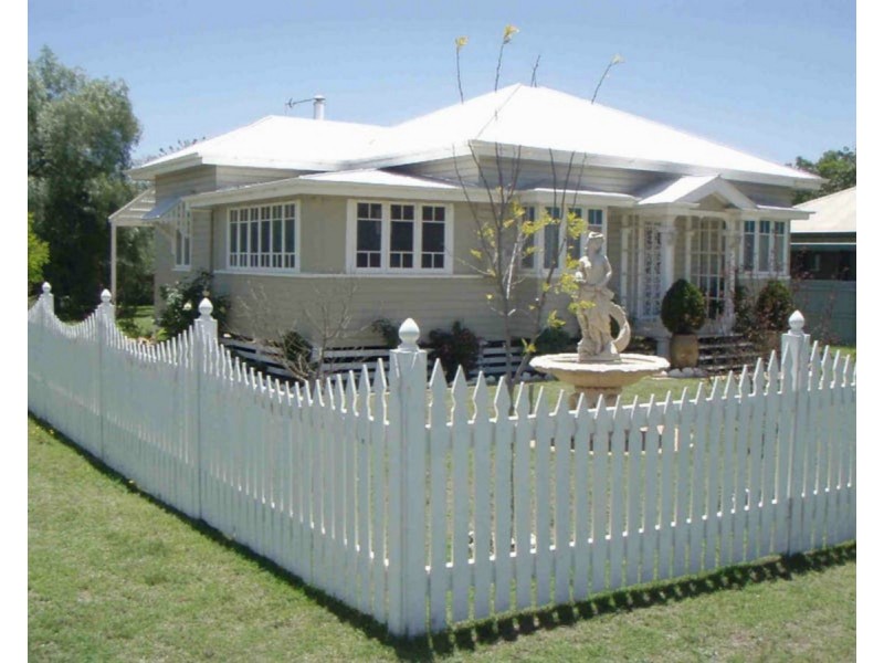 25 Dragon Street, Warwick QLD 4370