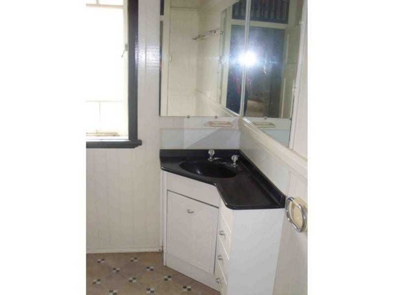 25 Dragon Street, Warwick QLD 4370