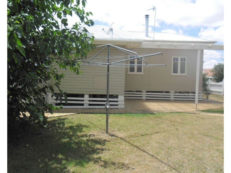 25 Dragon Street, Warwick QLD 4370