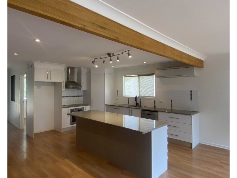 15a Weewondilla Road, Warwick QLD 4370