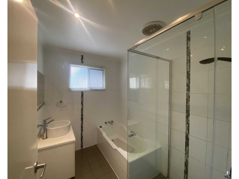 15a Weewondilla Road, Warwick QLD 4370
