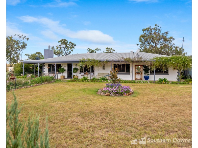 458 Blakes Road, Silverwood QLD 4370
