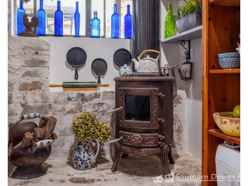 458 Blakes Road, Silverwood QLD 4370