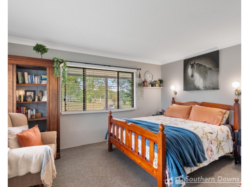 458 Blakes Road, Silverwood QLD 4370