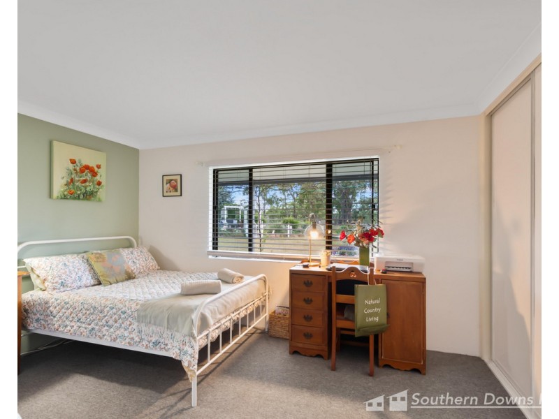 458 Blakes Road, Silverwood QLD 4370