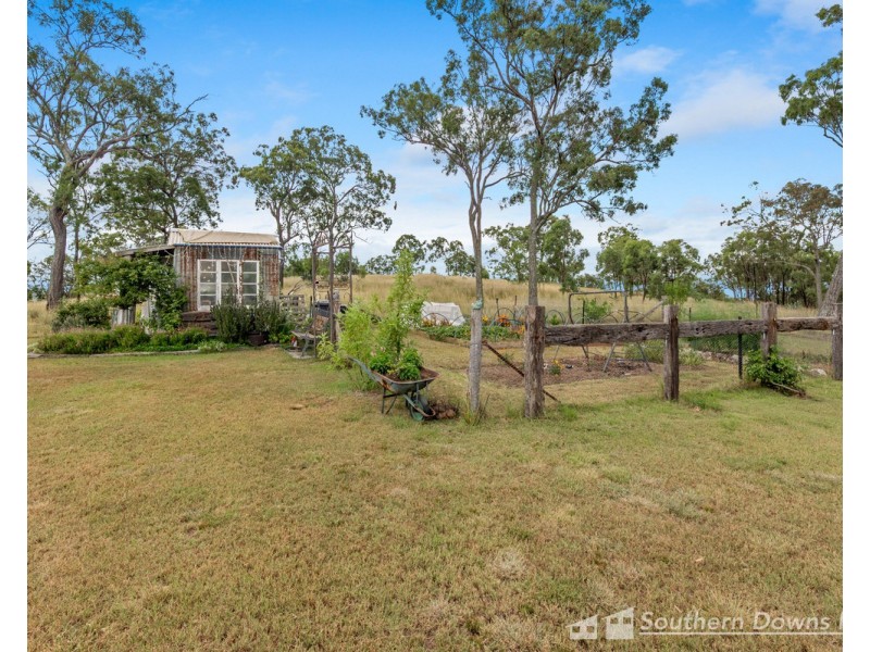 458 Blakes Road, Silverwood QLD 4370