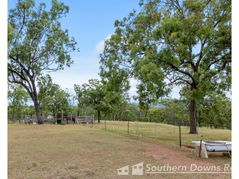 458 Blakes Road, Silverwood QLD 4370